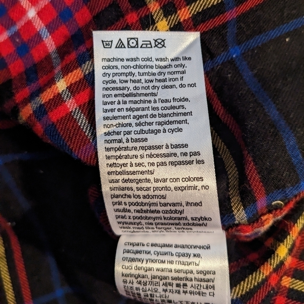 CALVIN Klein 1/4 button front flannel, size M - Picture 7 of 9